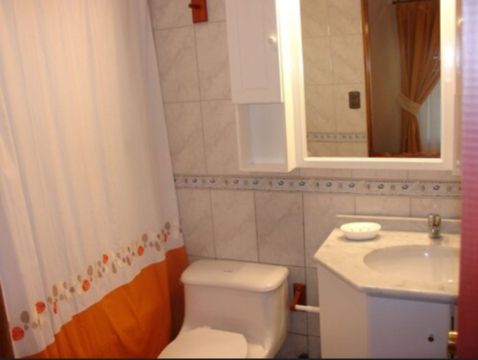 Bathroom 3, Turismo Vinapu, ísla de Pascua