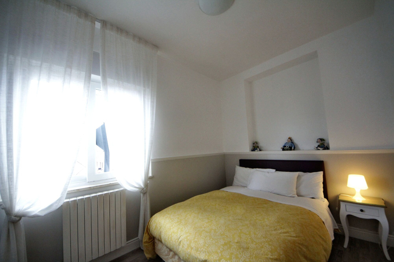 Bedroom 3, Principe, Bari
