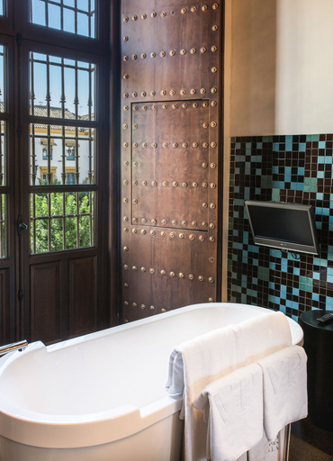 Bathroom 5, CoolRooms Palacio Villapanés 5 GL, Sevilla