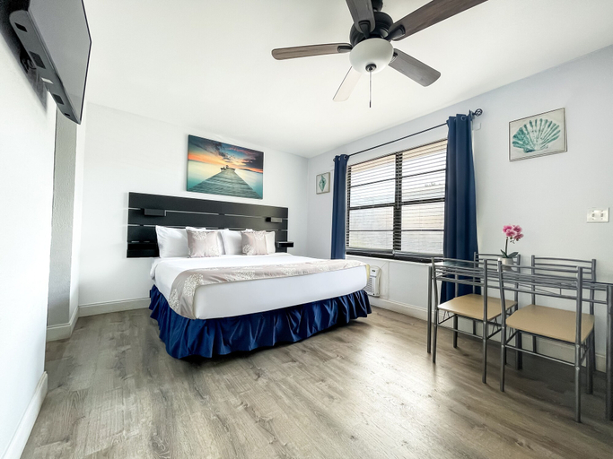 Bedroom 3, Silver Spray Motel - RB, Broward