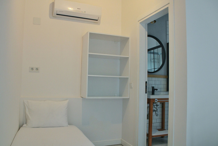 Bedroom 3, Akkum Beach Otel, Seferihisar