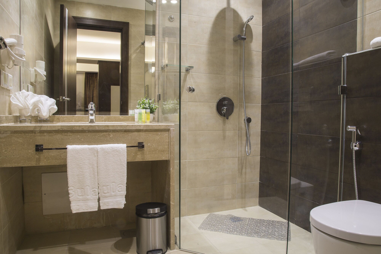 Bathroom 4, Sulaf Luxury Hotel, Salt