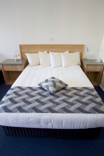 Bedroom 3, Albury Paddlesteamer, Albury