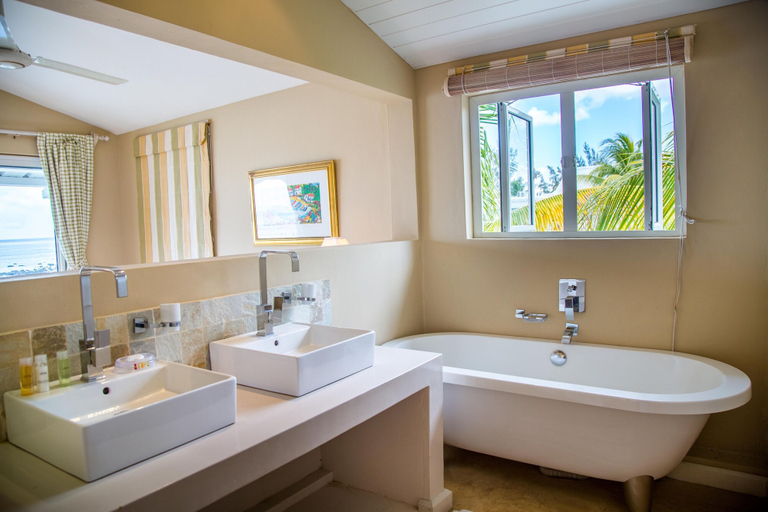Bathroom 5, White Oaks Villas