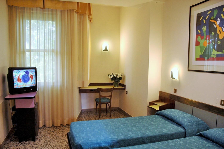 Bedroom 4, Hotel Napoleon Rimini – City & Station, Rimini