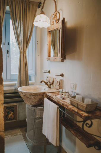 Bathroom 4, Masseria Montenapoleone, Brindisi
