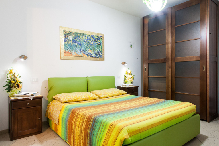 Bedroom 2, Affittacamere Al Mare, Oristano