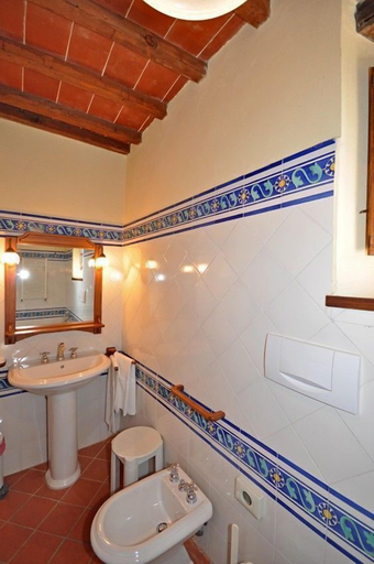 Bathroom 3, Civetta, Arezzo