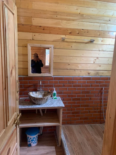 Bathroom 3, Forest View farmhouse stay, Nainital