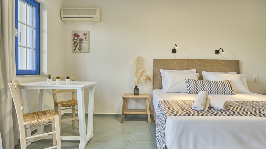 Bedroom 3, Maistrali Sea View Apartments, Crete