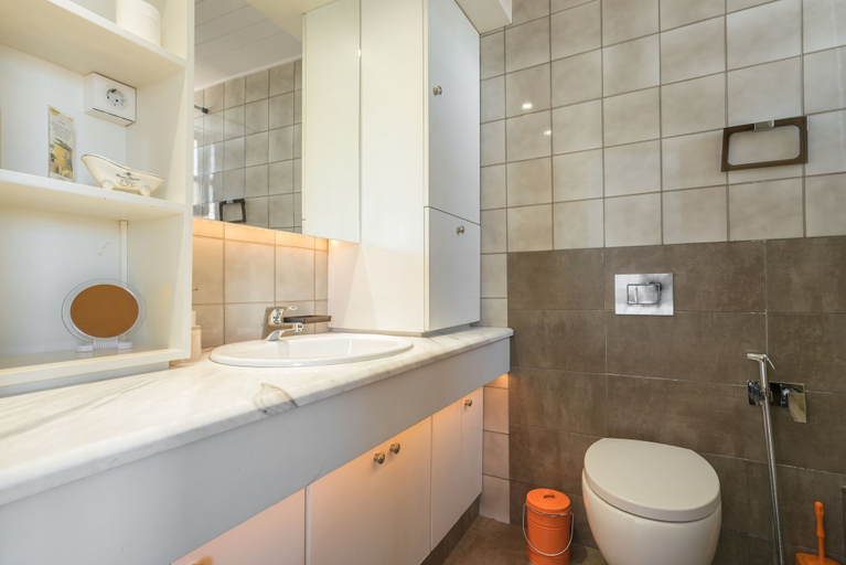 Bathroom 2, City Penthouse ENA, Peloponnese