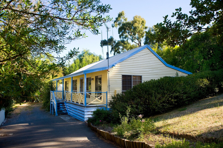 Exterior & Views 2, Springview, Hepburn - East