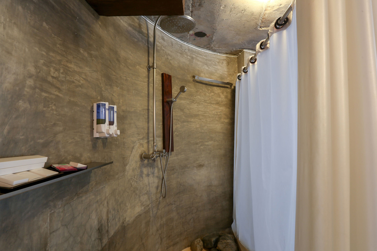 Bathroom 4, Mo Rooms, Muang Chiang Mai