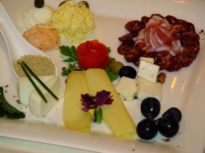 Food & Drinks 7