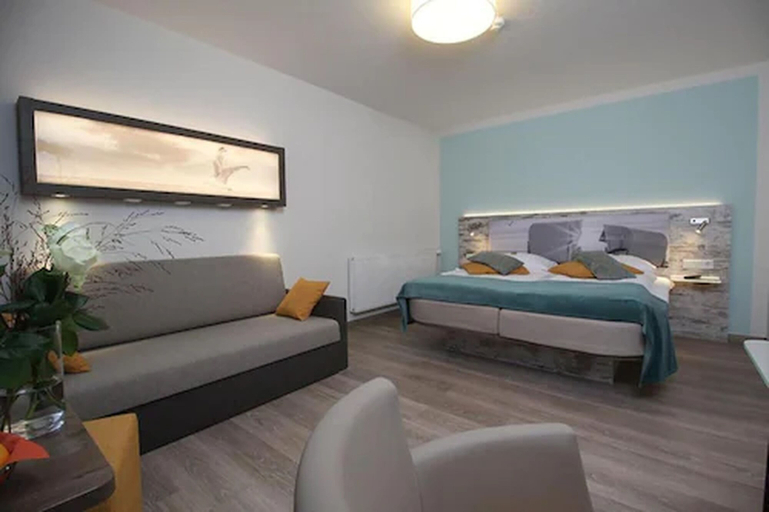 Bedroom 2, City-Hotel Bremerhaven, Bremerhaven