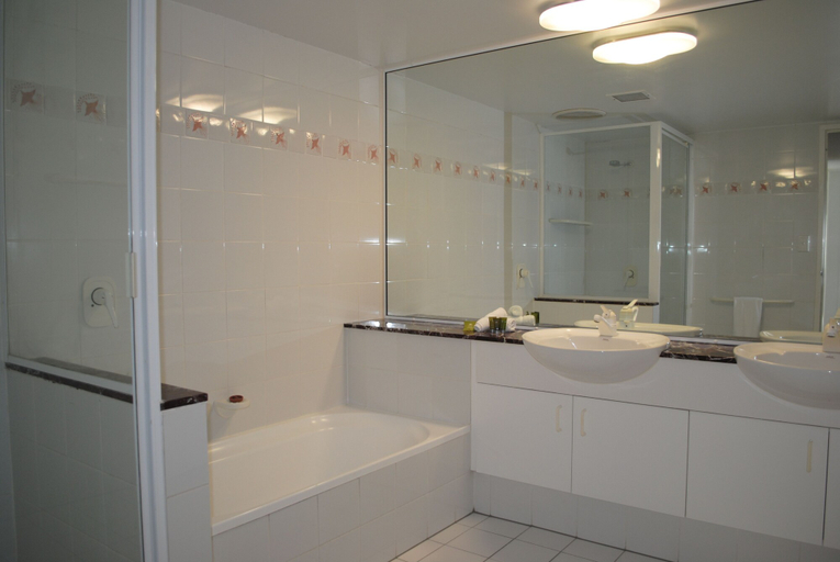 Bathroom 5, BeachView Apartments at Villa Paradiso, Cairns