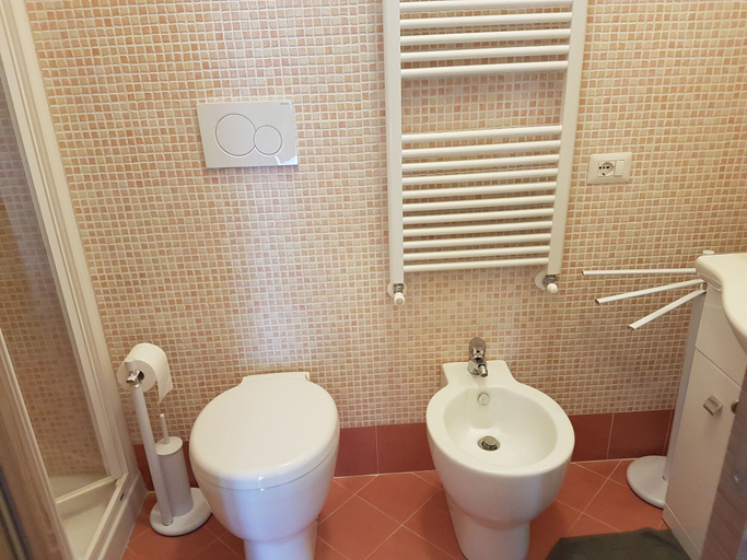 Bathroom 5, Villa Lory Albinia, Grosseto