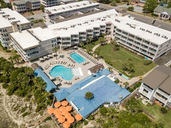 Exterior & Views, Colony 221, Chatham