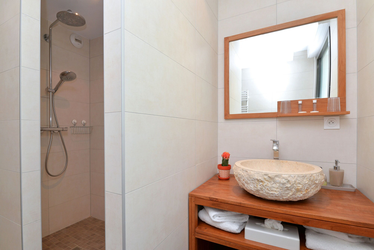Bathroom 3, Maison d’hôtes Sainte Hune appartements et chambres, Haut-Rhin