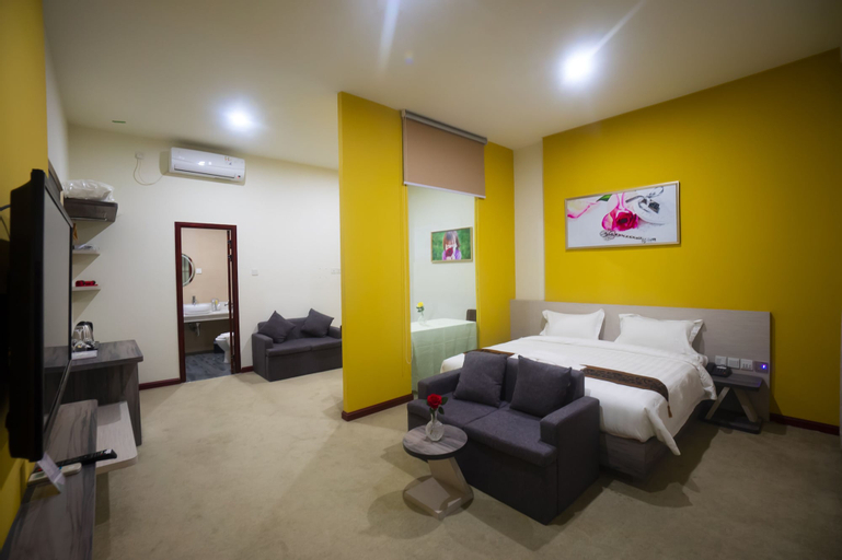 Bedroom 2, Green Rose Hotel, Batam