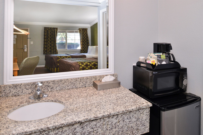 Bathroom 5, Americas Best Value Inn Los Banos, Merced
