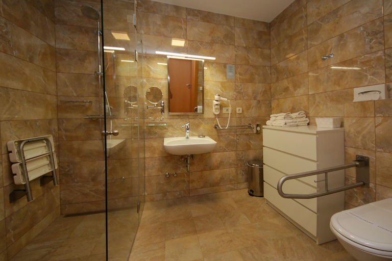 Bathroom 5, Hotel Villa Radin, Vodice