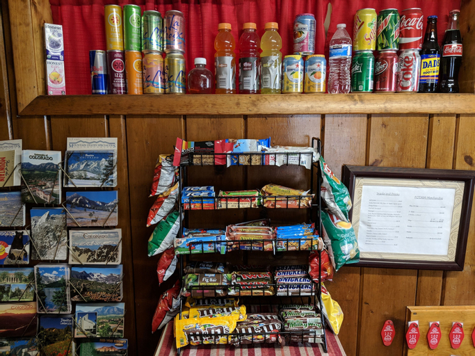 Food & Drinks 5, Foot of the Mountain Motel, Boulder