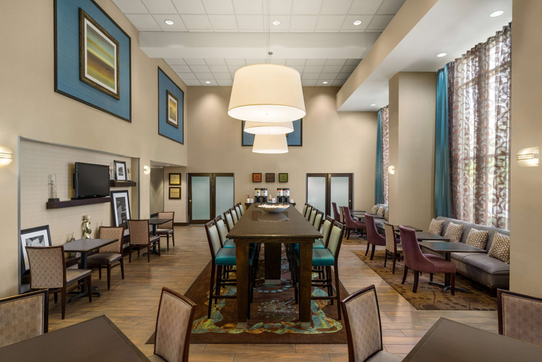 Food & Drinks 5, Hampton Inn & Suites Bluffton Sun City, Beaufort