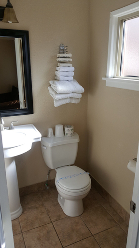 Bathroom 3, Robinhood Resort, San Bernardino