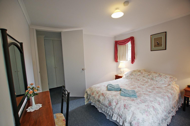 Bedroom 2, Serenity Grove, Singleton