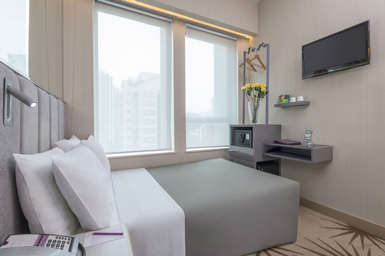 Bedroom 3, Silka Far East Hotel, New Territories