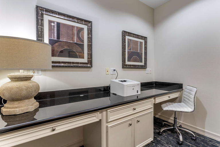 Bathroom 5, Best Western Sugarland Inn, Fort Bend