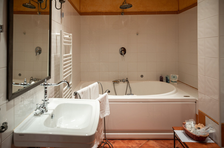 Bathroom 4, Hotel El Jardín de la Abadía, Valladolid