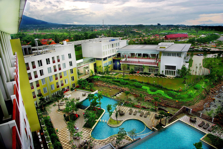Exterior & Views 2, ASTON Bogor Hotel & Resort, Bogor