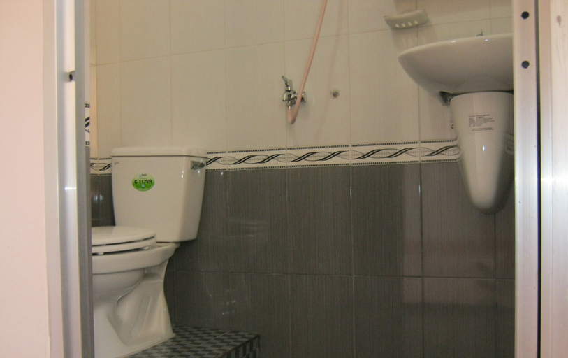 Bathroom 5, Sea Winds Resort, Phan Thiết