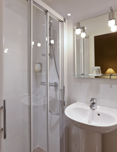 Bathroom 4, Hôtel du Dauphin, Rhône