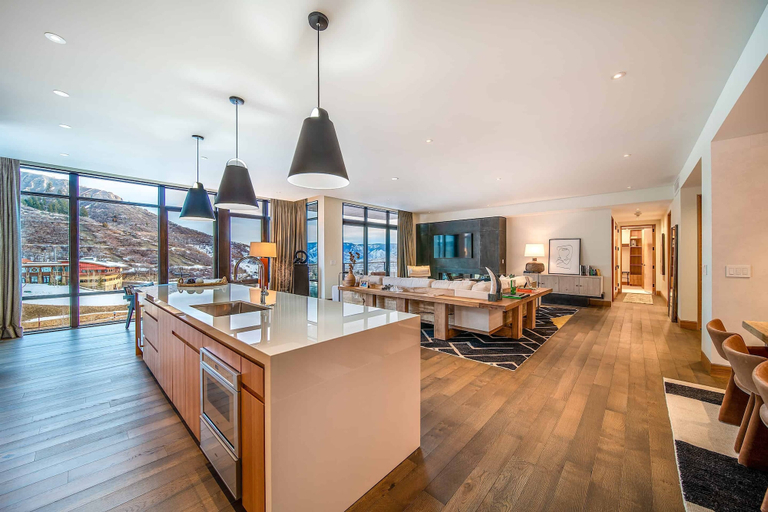Food & Drinks, One Snowmass - Snowmass Mountain Lodging, Pitkin