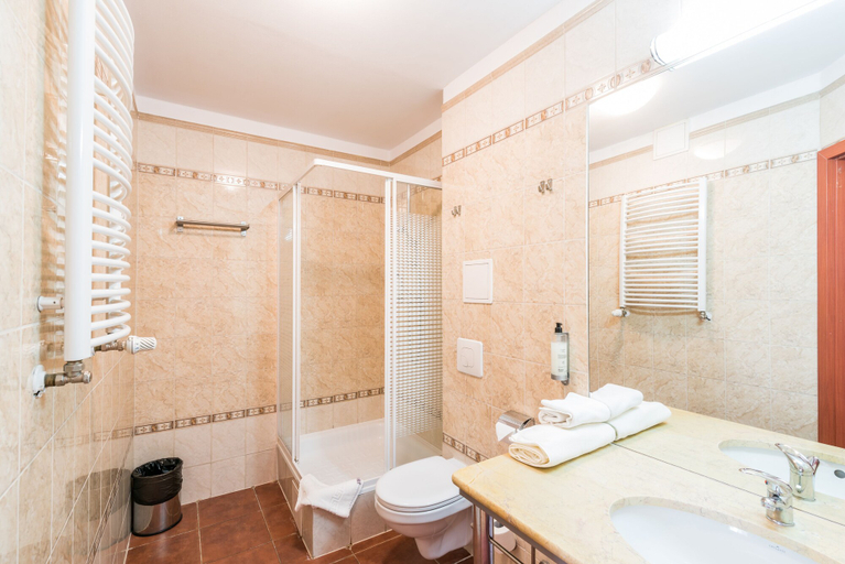Bathroom 4, Hotel Europejski, Środa Śląska