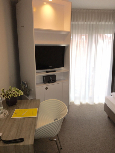Bedroom 2, Hotel Schweizer Hof Kassel, Kassel