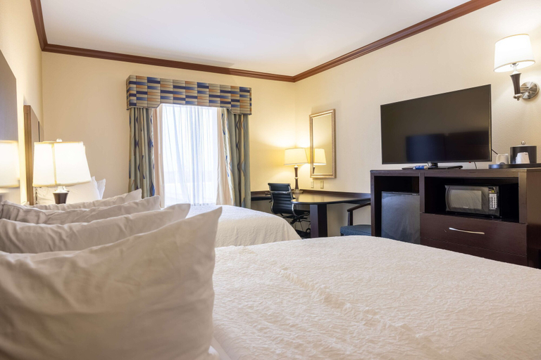 Bedroom 3, Hampton Inn Alice, Jim Wells
