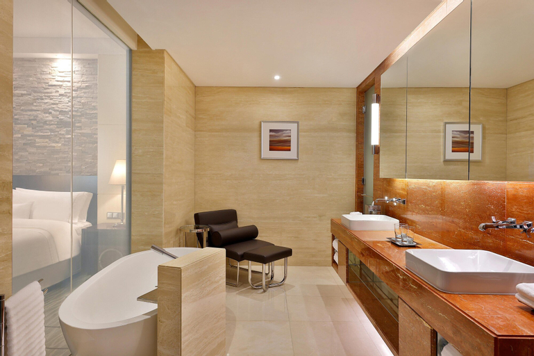 Bedroom 5, The Westin City Centre Bahrain, Manama
