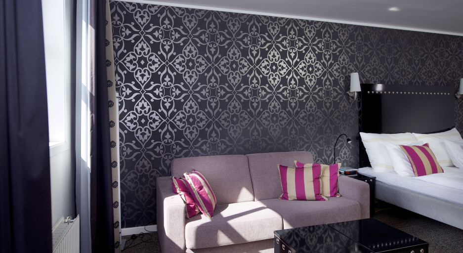 Bedroom 3, Home Hotel Arcticus, Harstad