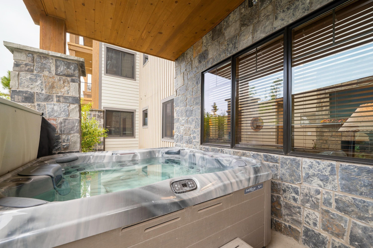 Sport & Beauty, Elk Creek Condos B103 by Stay Winter Park, Grand