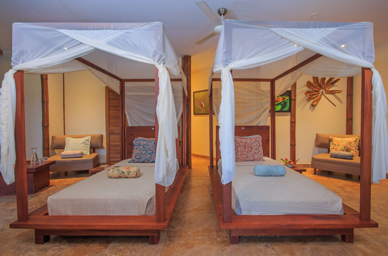 Bedroom 2, La Selva Jungle by Eco Luxury Group, Quito