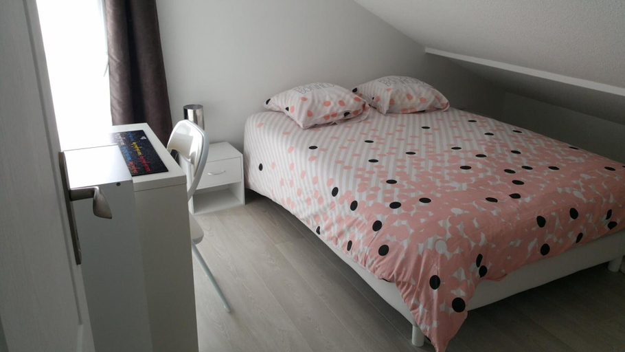 Bedroom 5, Weekend Hotel Les Pieds dans l'Eau, Savoie