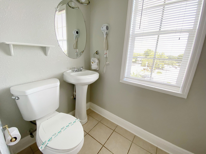 Bathroom 4, Crystal Bay Historic Hotel, Pinellas