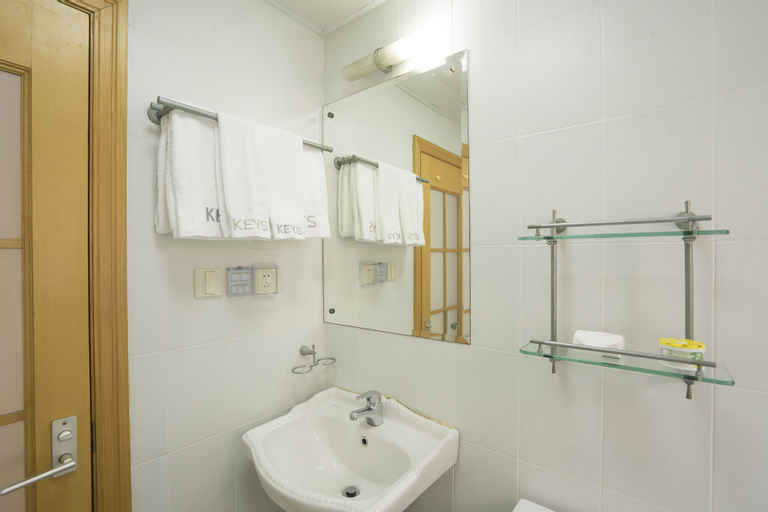 Bedroom 3, Good Time Travellers Inn-People Square No.2, Shanghai