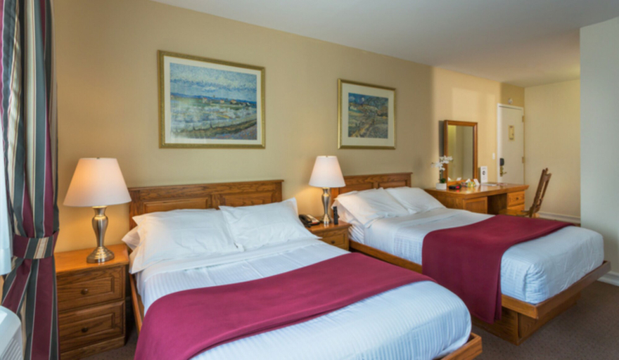 Bedroom 3, Chelsea Savoy Hotel, New York