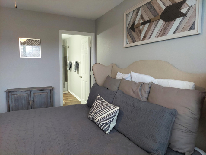 Bedroom 2, Sunset Hideaway, Taney
