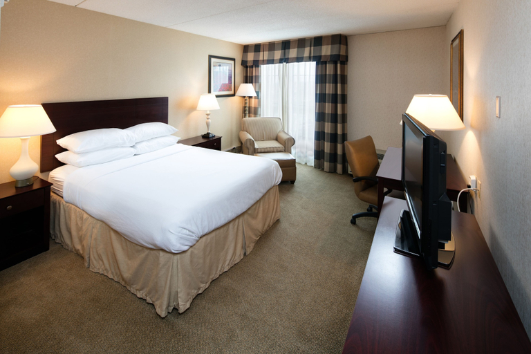 Bedroom 4, Red Lion Hotel Harrisburg Hershey, Dauphin